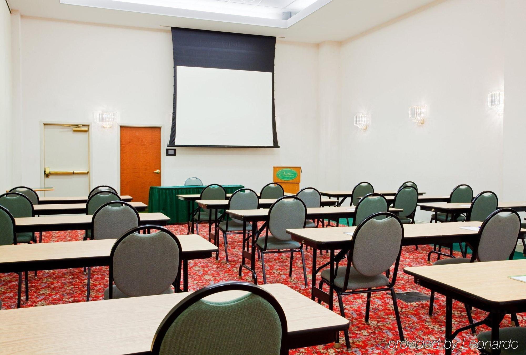 Holiday Inn Express Hotel & Suites Greensboro-East By Ihg Facilidades foto