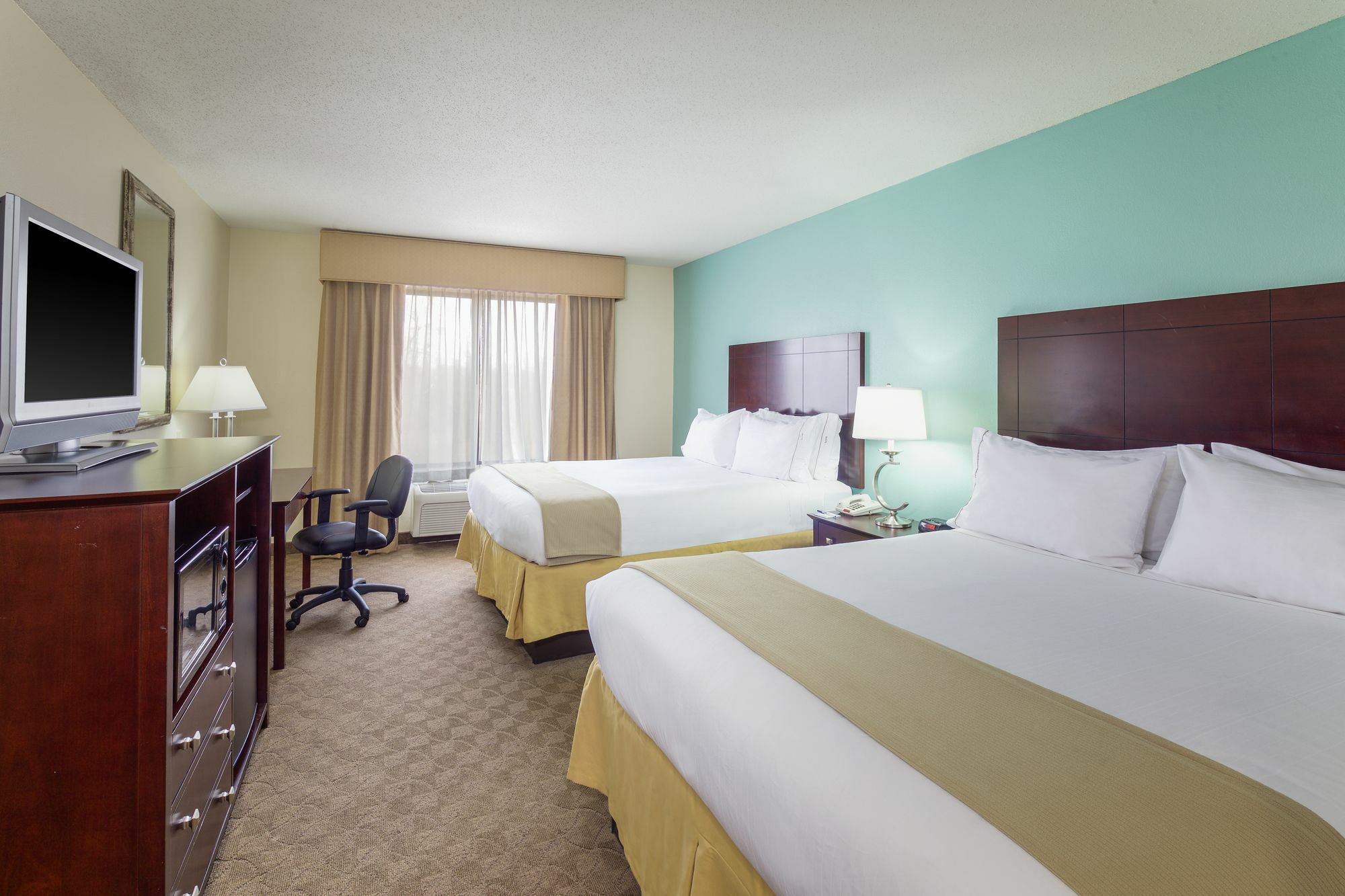 Holiday Inn Express Hotel & Suites Greensboro-East By Ihg Exterior foto